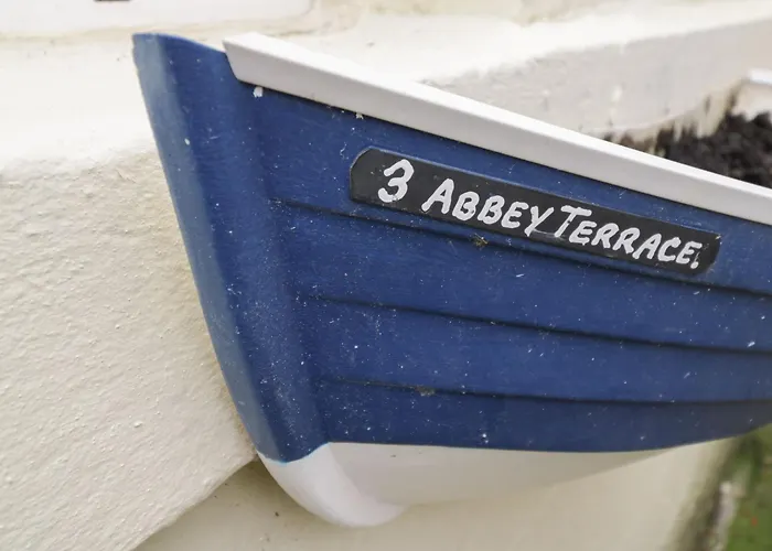 The Hideaway וויטבי